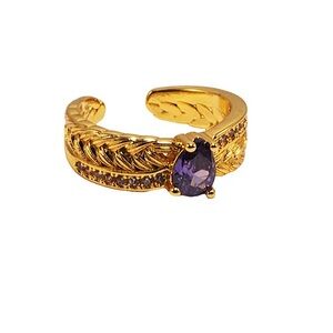 Elegant Gold and Purple Ring